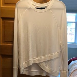 Athletic sweater/sweatshirt